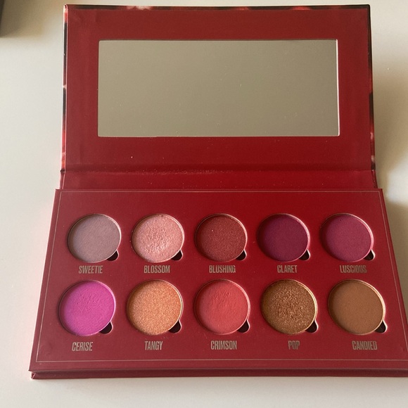 Makeup Obsession eyeshadow pallet - Picture 2 of 5